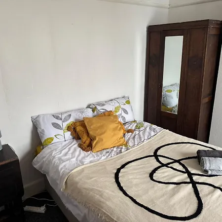 Bluebell House Apartment
